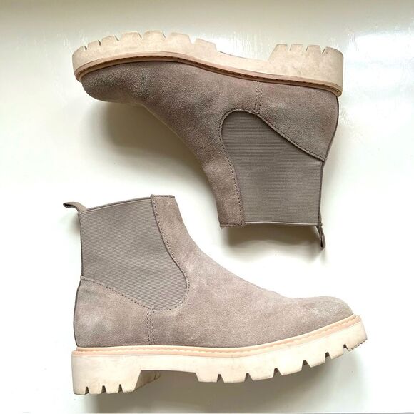 Dolce Vita Chelsea Boots Lug Sole Taupe Suede Size 6 - Picture 1 of 8